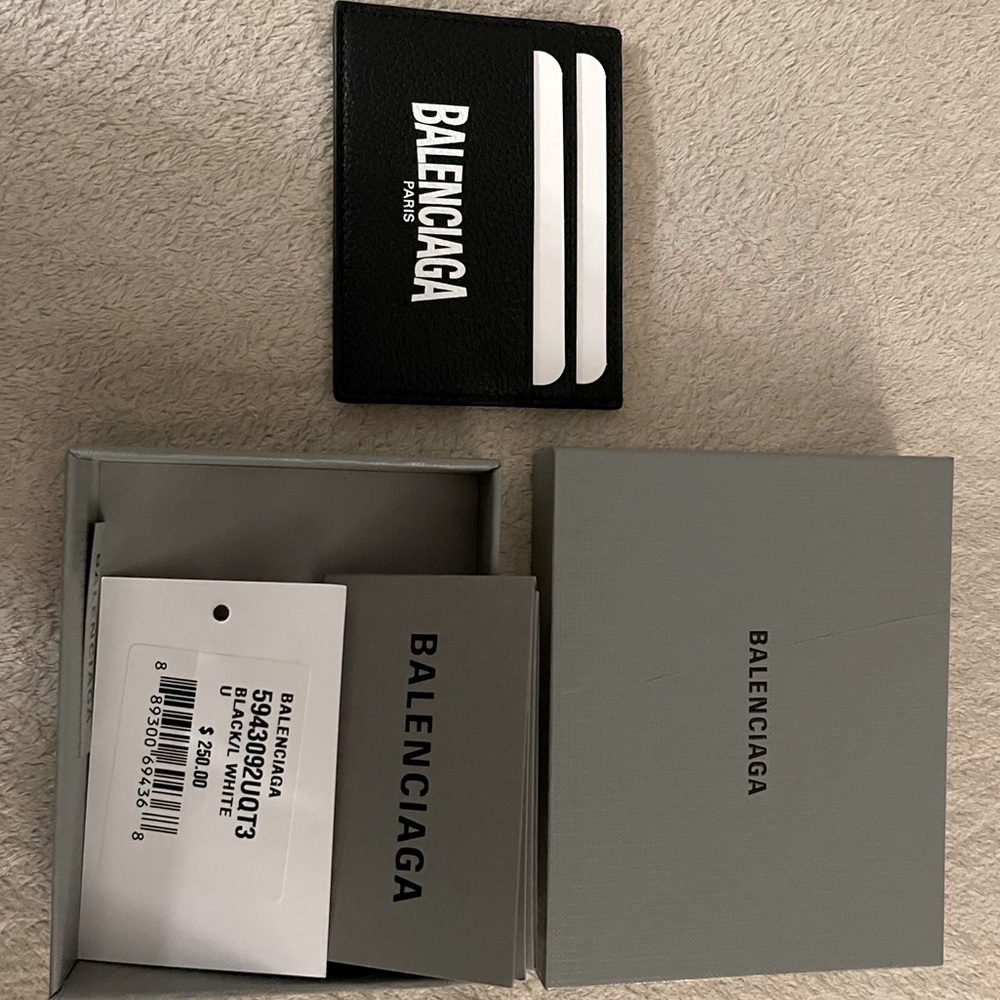 BNIB Balenciaga leather card case black with white letters